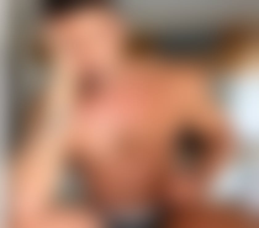 Available for incall, outcall and car meets