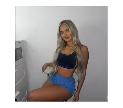 Escort Preston Teignbridge - Photos for Elegant and discreet company