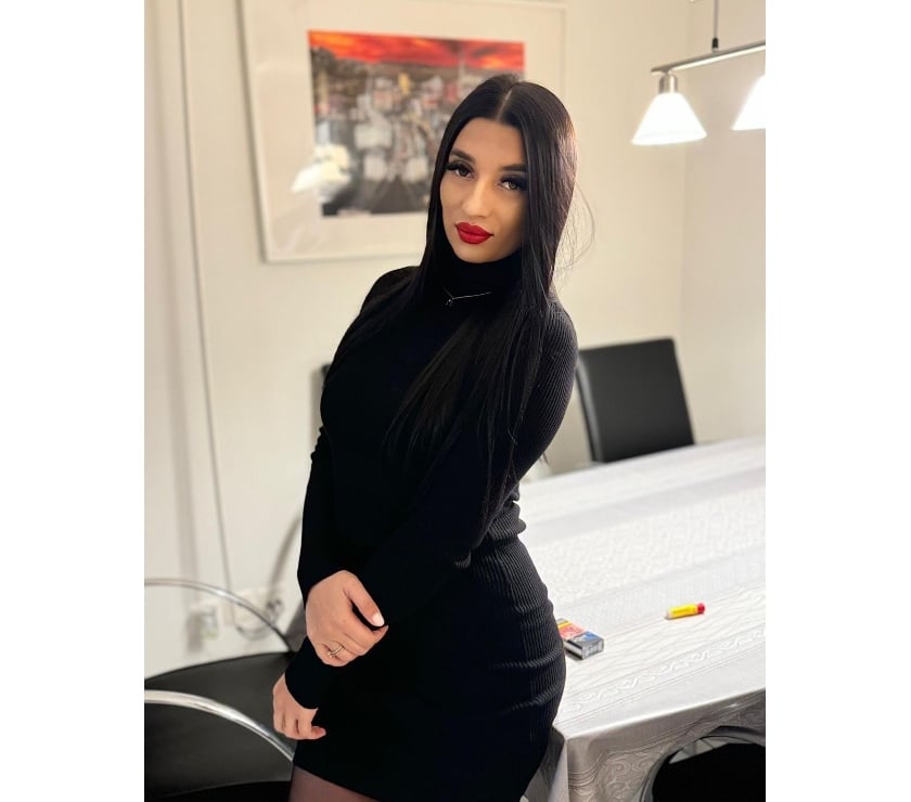 Escort Redbridge East London - Photos for 💦NEW DEEA HOT 💦 GFE PARTY 💯REAL PIC💯