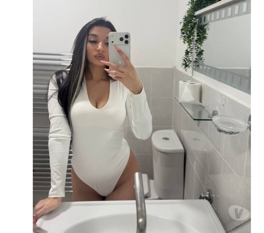 Escorts East London Redbridge - Photos for 🔥HOT BRUNETTE 😈PARTY NOW🔞💦🥃