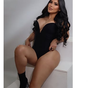 Escorts Northampton West Northamptonshire - Photos for Deliciously curvy brunette🍭Available 24 7 Call For Info