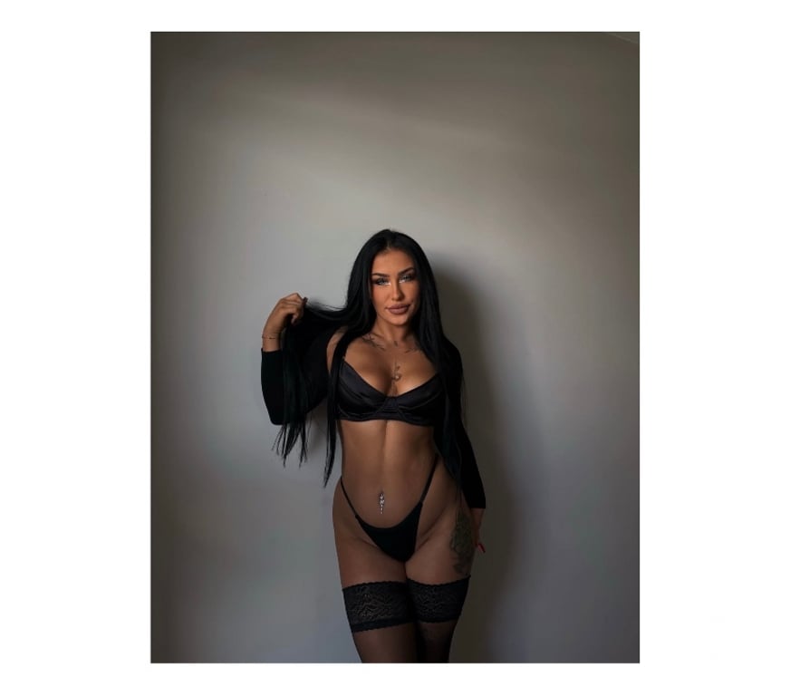 Escorts East London Stratford - East London - Photos for Sweet Brunette 📸 Real Photos | Friendly & Discreet