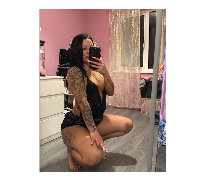Escorts Buckinghamshire Milton Keynes - Photos for ✨ Friendly & Relaxed Company 🌸 Text Anytime 💫