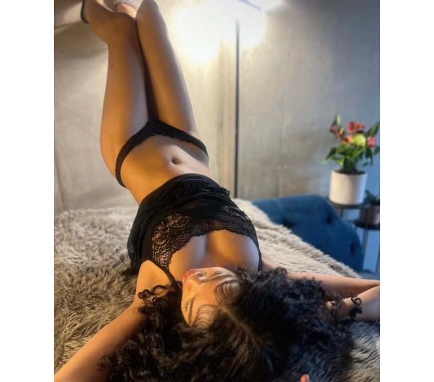 Escorts Hertfordshire Welwyn Hatfield - Photos for 💞SAHANA * OUTCALL ONLY UNTILL 5AM ❤️