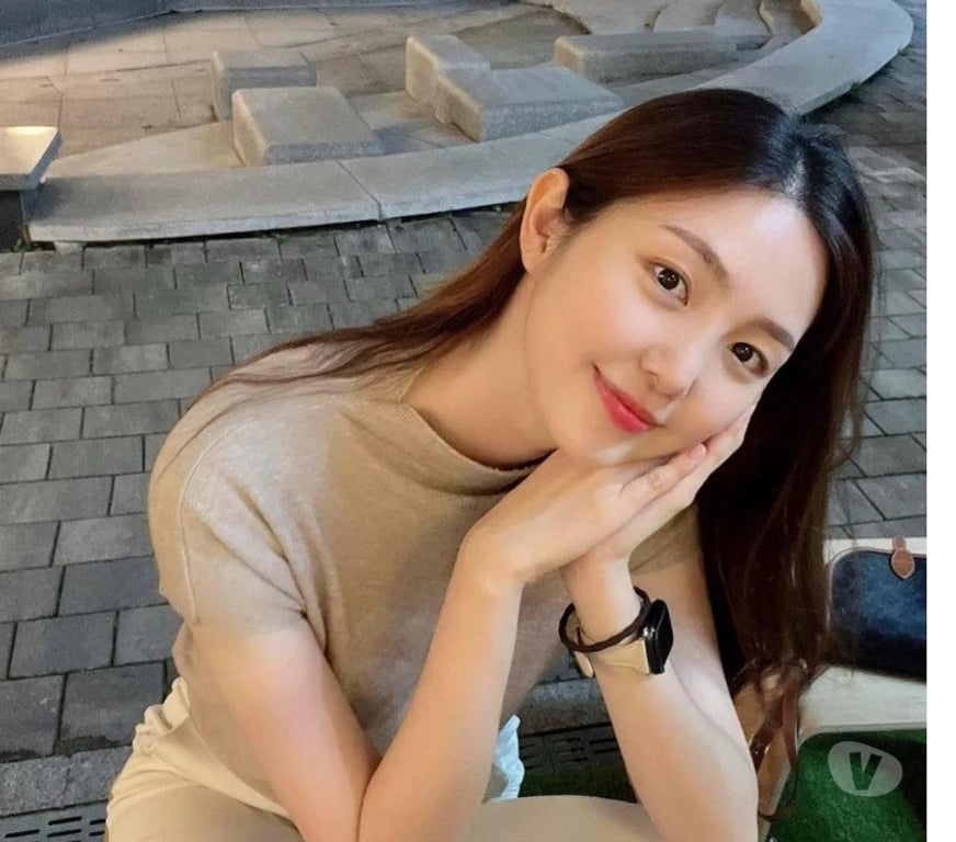 Escorts East London Redbridge - Photos for 🌟 Elite Companion · Confidential & Elegant 🌟