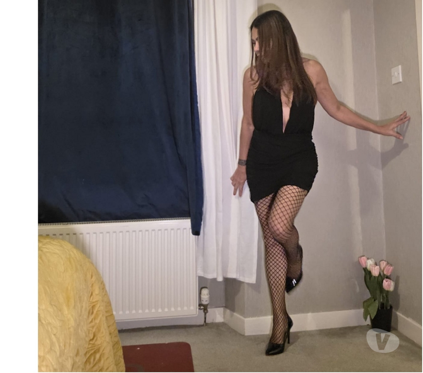 Escorts Falkirk Falkirk Town Centre - Falkirk - Photos for Tight schedule? express service Uniforms and dressing up!