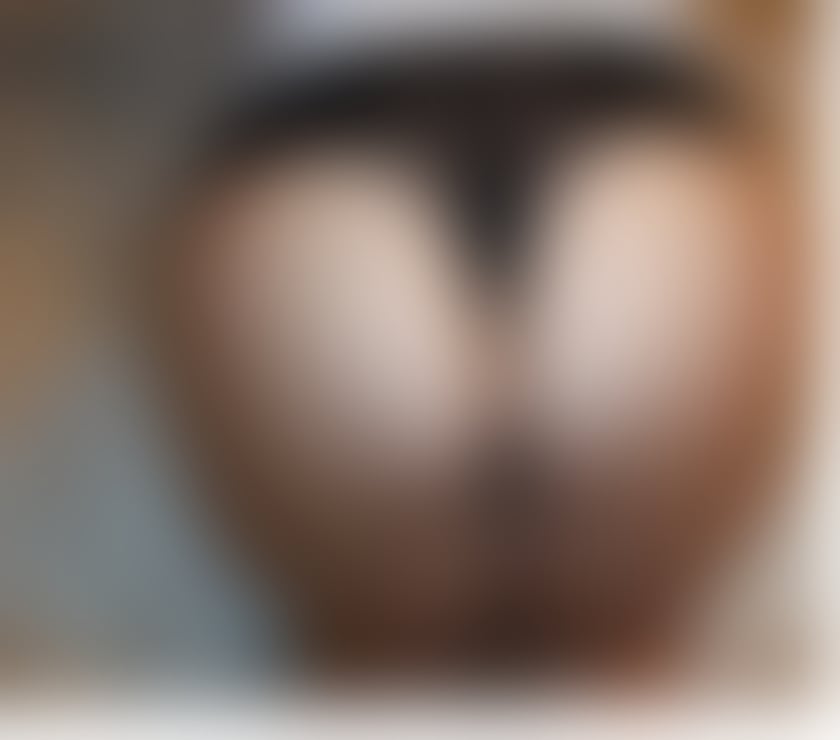 Sexy girl available in and outcall