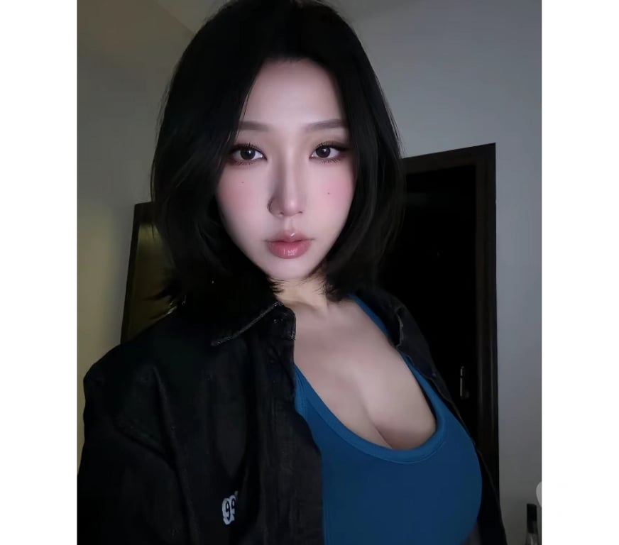 Escorts Essex Thurrock - Essex - Photos for 07758117154💫 Intimate Companion · Discreet & Gentle 💫