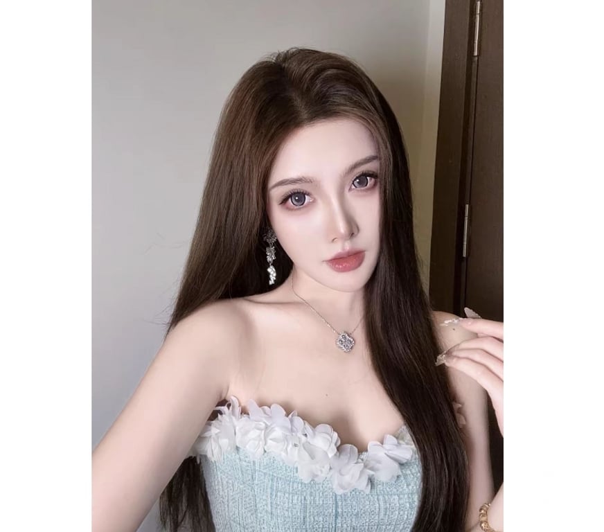 Escorts Essex Thurrock - Essex - Photos for 🌙 Mysterious Companion · Confidential & Warm 🌙