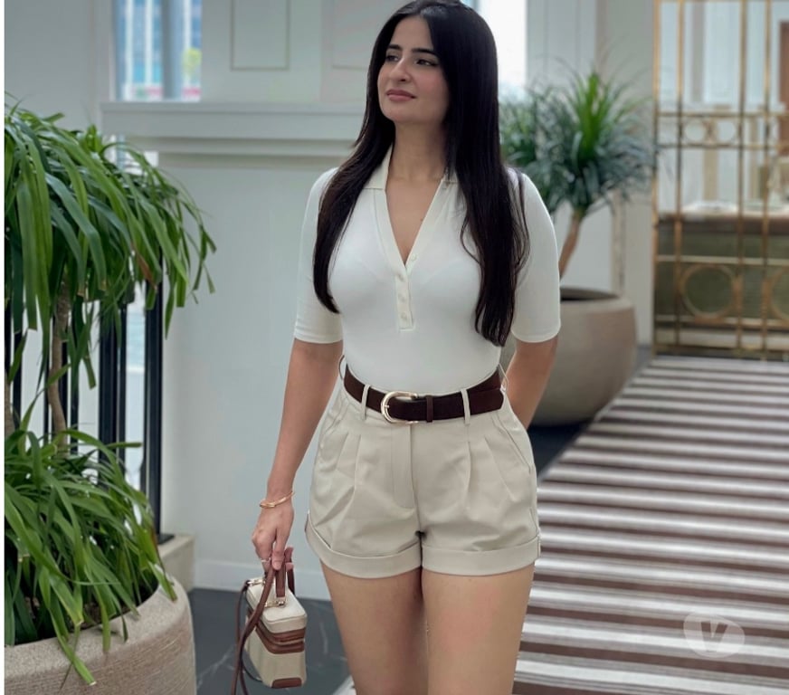 Escorts Ealing Southall - Ealing - Photos for Discreet indian baby 💕