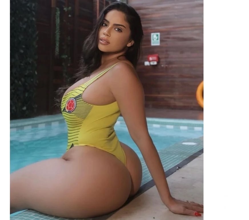 Escorts Surrey Woking - Photos for BIG ASS 🍑 HOT LATINA 🔥 OWO AND PARTY 🎉
