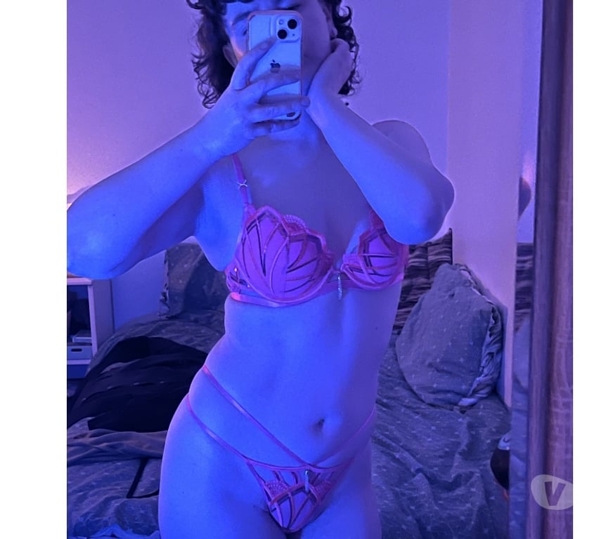 Escorts Lincolnshire Lincoln - Photos for Petite slim professional, available for bookings