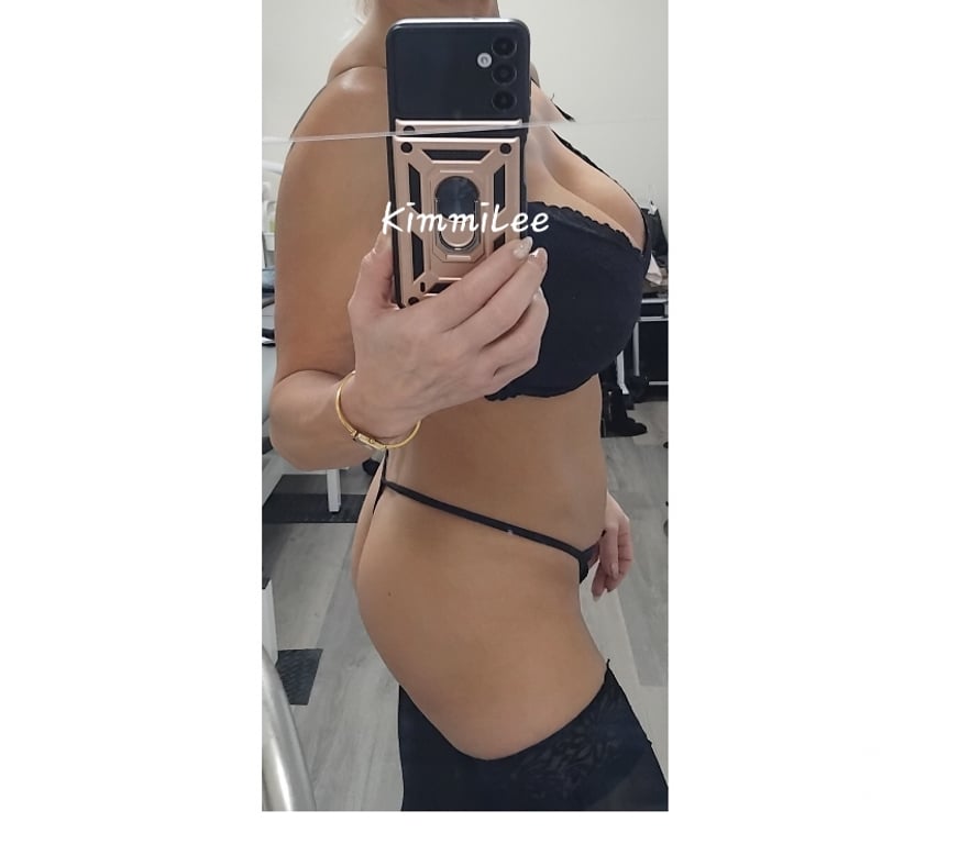Escorts Nottinghamshire Nottingham - Photos for Kimmi-Lee Busty Exotic 34FF M1J25-26 Professional Touch