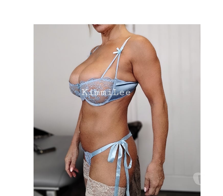 Escorts Nottinghamshire Nottingham - Photos for Kimmi-Lee Busty Exotic Half Thai 34FF M1J25 26 A52 Unwind