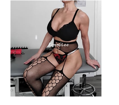 Escorts Bilborough Nottingham - Photos for Kimmi-Lee Busty Exotic 34FF M1J25-26 Professional Touch