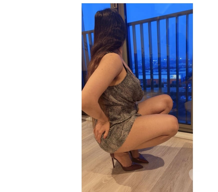 Escorts West Midlands Birmingham - Photos for RIYA INDIAN AVAILABLE FOR MASSAGE AND HJ ONLY