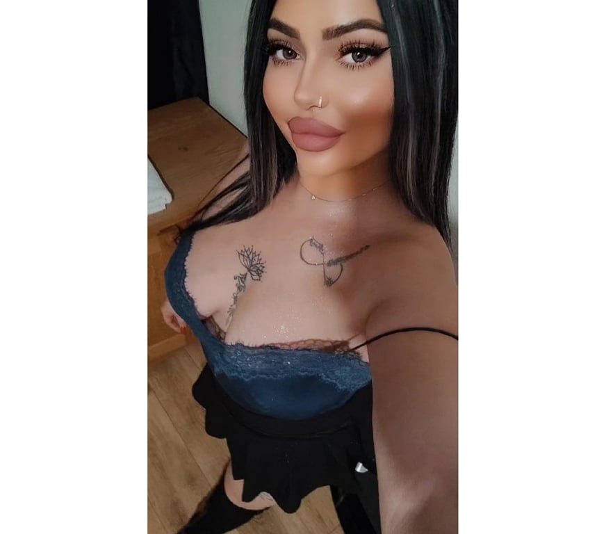 Escorts North London Edmondton Green Station - North London - Photos for Helloo guys new girl incall &Outcall☎️❤️