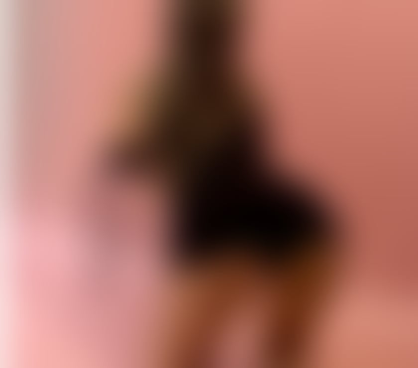 Escorts Flintshire - Wales Holywell - Flintshire - Photos for 💋Discreet Outcalls English Petite Stunner Party Girl