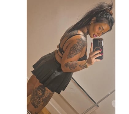 Escorts Edinburgh Old Town Edinburgh - Photos for Curvy, Kinky Yorkshire girl