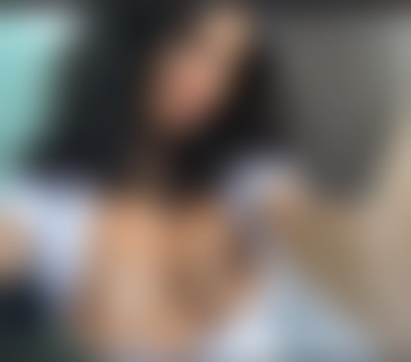 JOLY HOT PARTY QUEEN 😏😏