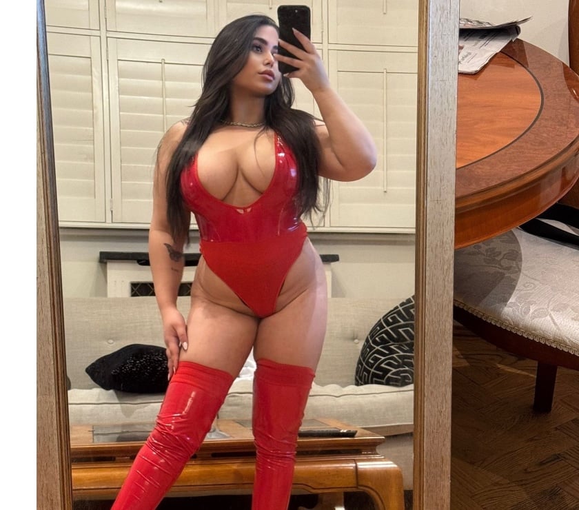  Escorts & Erotic Massage Canary Wharf East London - Photos for Sweet and discreet girl for outcall 💕