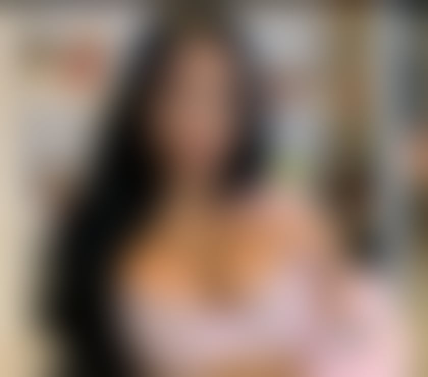  Escorts & Erotic Massage Canary Wharf East London - Photos for Sweet and discreet girl for outcall 💕