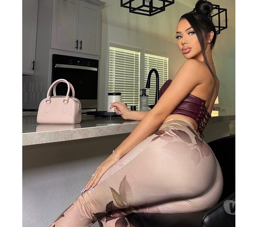 Escorts West Sussex Crawley - Photos for 🤫🛑STOP HERE OUTCALL 🫶HOT SEXY BRUNETTE