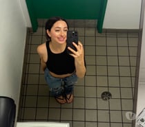 Full body massage with hot oil by professional masseuse