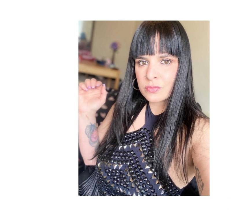 Escorts Bedfordshire Bedford - Photos for Laura amazing ! No rush GFE