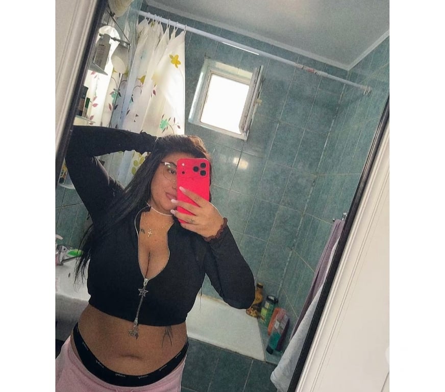 Adult Entertainment Warwickshire Stratford-on-Avon - Photos for Feeling lonely tonight? Cute girl here for a private fun