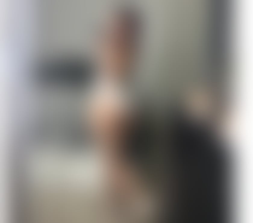 🌸 Exclusive Elegant Beauty – Quality Time Assured