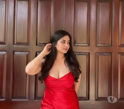 Escorts Wythenshawe Manchester - Photos for Good looking companion in town for meetups.