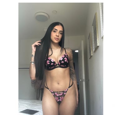  Escorts Ocean Village Southampton - Photos for Maitê party girl ✨