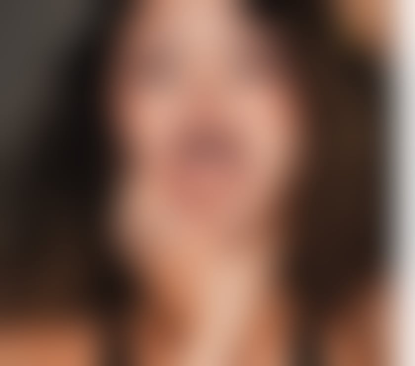 Escorts Surrey Epsom and Ewell - Photos for Just out call 24 hr