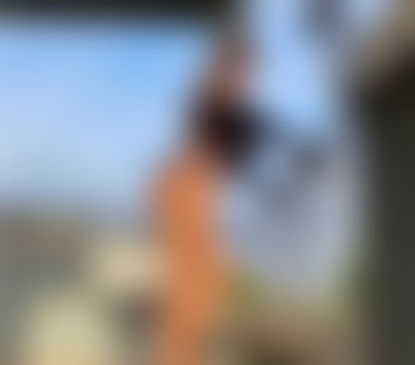 Escorts Surrey Mole Valley - Photos for Hello new in town only out call