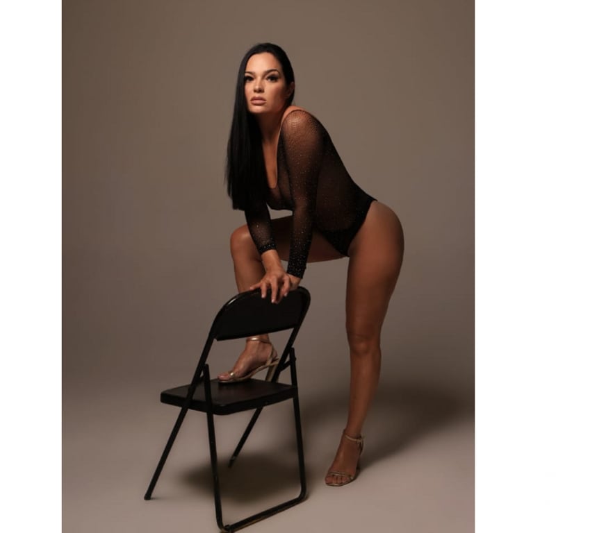 Escorts East London East Ham - East London - Photos for 🍑NEW IN TOWN🎉🎉 PARTY GIRL🍆