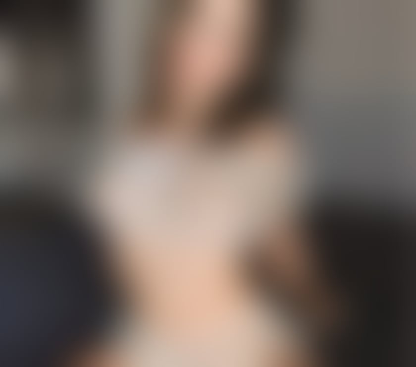 💓NEW IN TOWN BOOK NOW💓