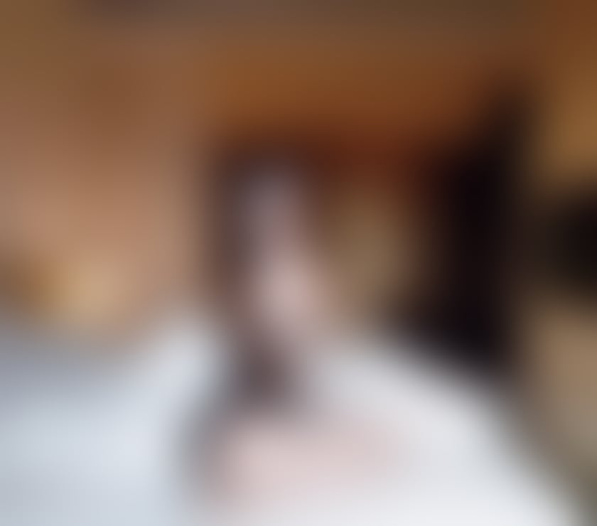 Photos for A lovely Asian girl wants to go on a date with you.