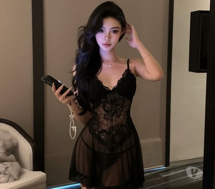 Photos for A lovely Asian girl wants to go on a date with you.