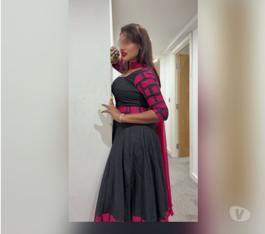 Escorts West Midlands Birmingham - Photos for Indian Tamil Girl Sindhu New in Birmingham
