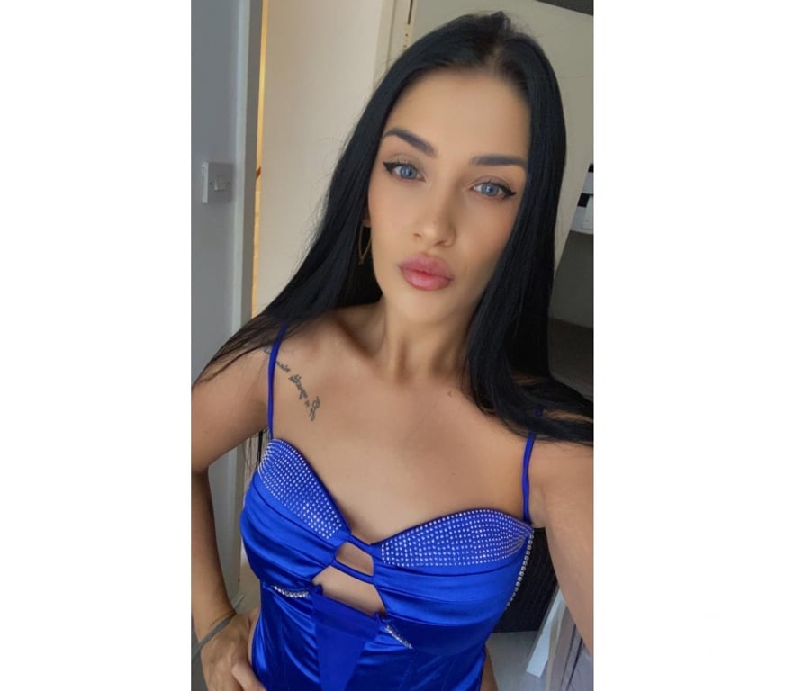 Escorts West London Hillingdon - Photos for ALICE CURVY NATURAL💯 PARTY 🥳