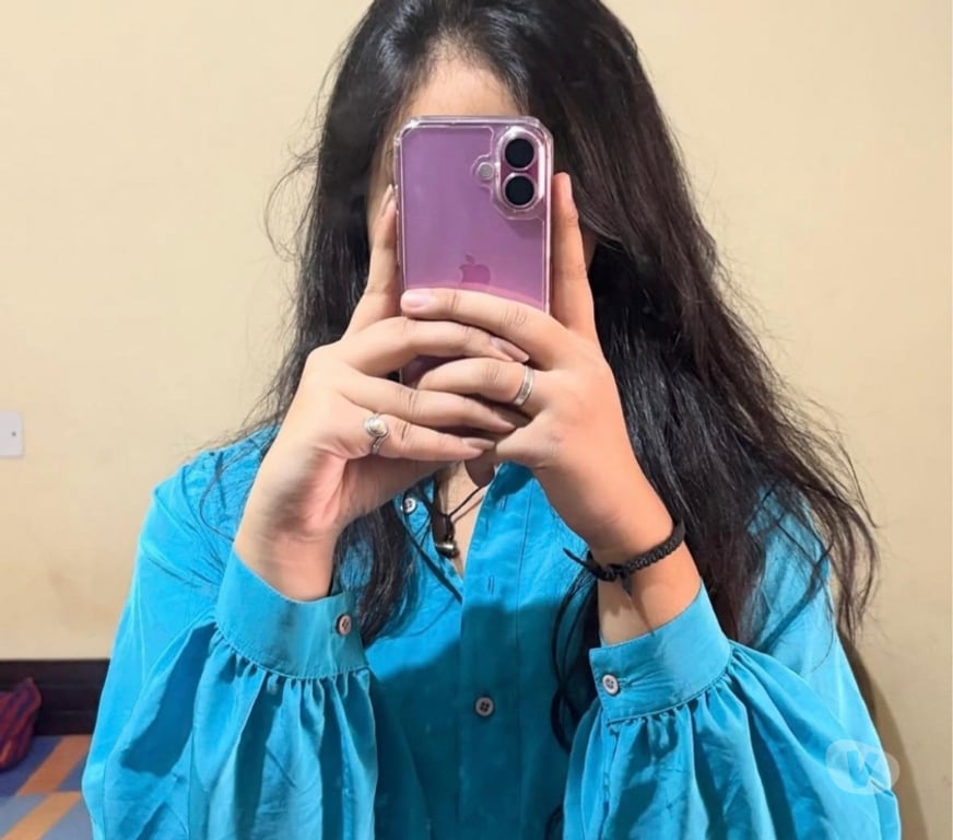 Escorts East London Redbridge - Photos for Hottie 😘 party girl 👅 like your girlfriend 😉