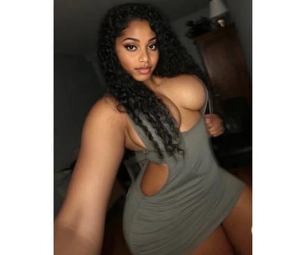 Photos for NAUGHTY GIRL 😈💦PARTY🥂🎉BEST OWO☎️