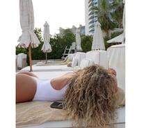 Tantric massage , Dip tissue with Laura