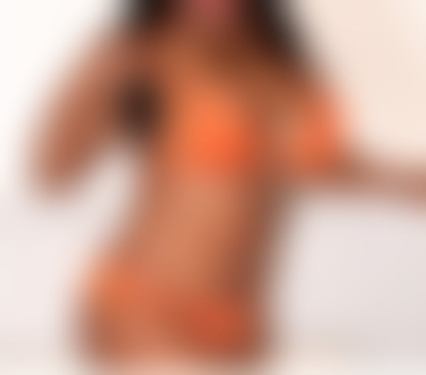 Escorts Essex Brentwood - Photos for new super busty all natural north American girl.xox