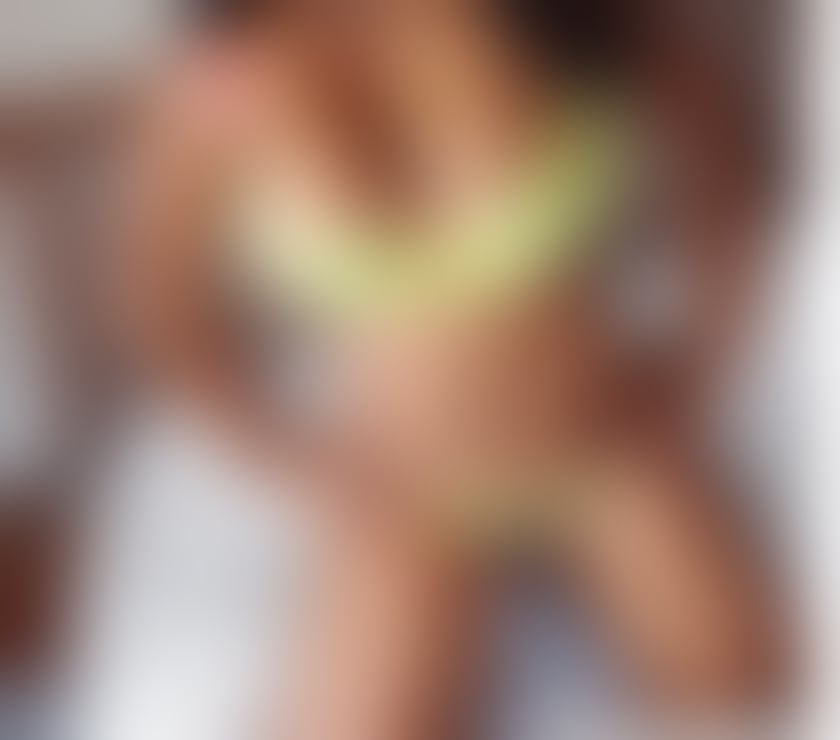 Escorts Essex Brentwood - Photos for new super busty all natural north American girl.xox