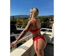 New💋😘🥰Amanda Perry Classy, 👄