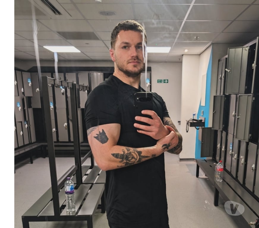 Escorts West Midlands Birmingham - Photos for Midlands Based Male Companion - Hens, Birthdays & Private