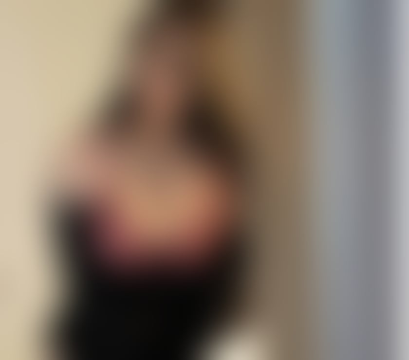 Photos for ✨️✨️Refined Desire, No Rush💯