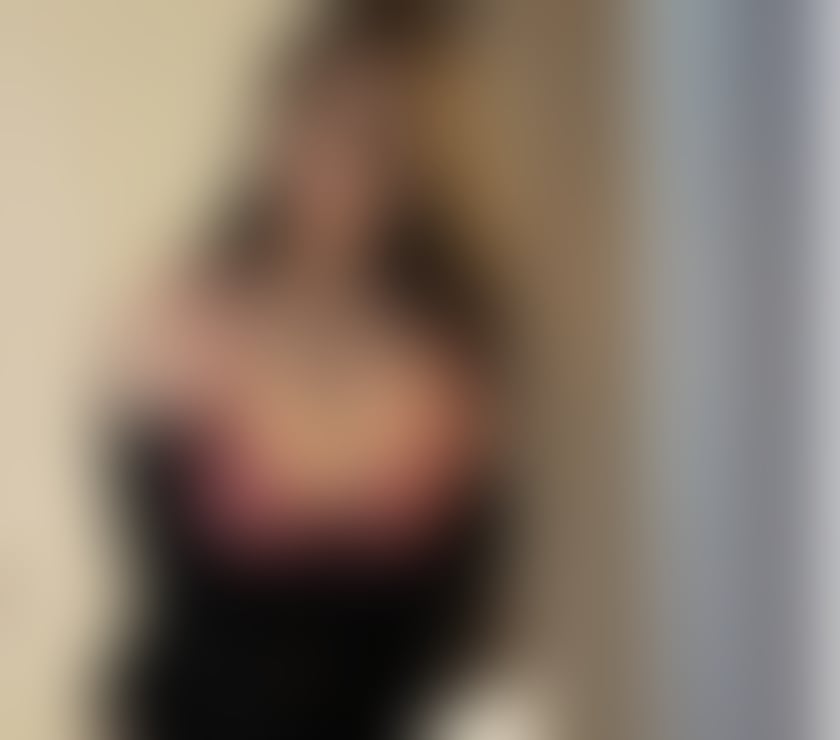 Photos for ✨️✨️Refined Desire, No Rush💯